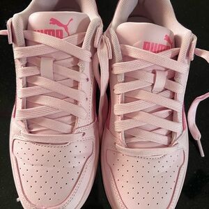 Puma Light Pink Athletic Shoes